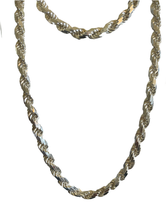 "Elegant 28-Inch Sterling Silver Rope Chain: Crafted in Italy"