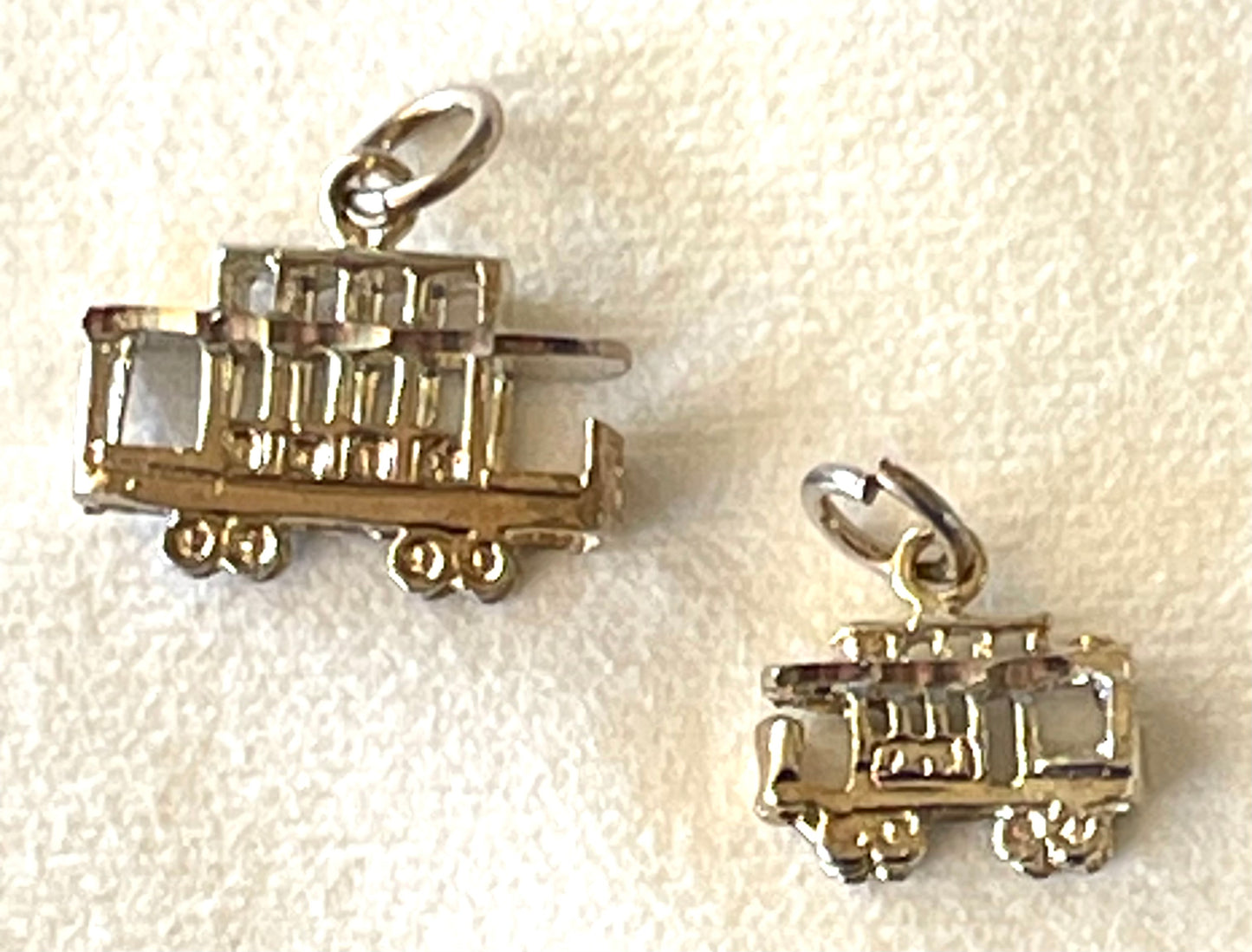 San Francisco cable car charm