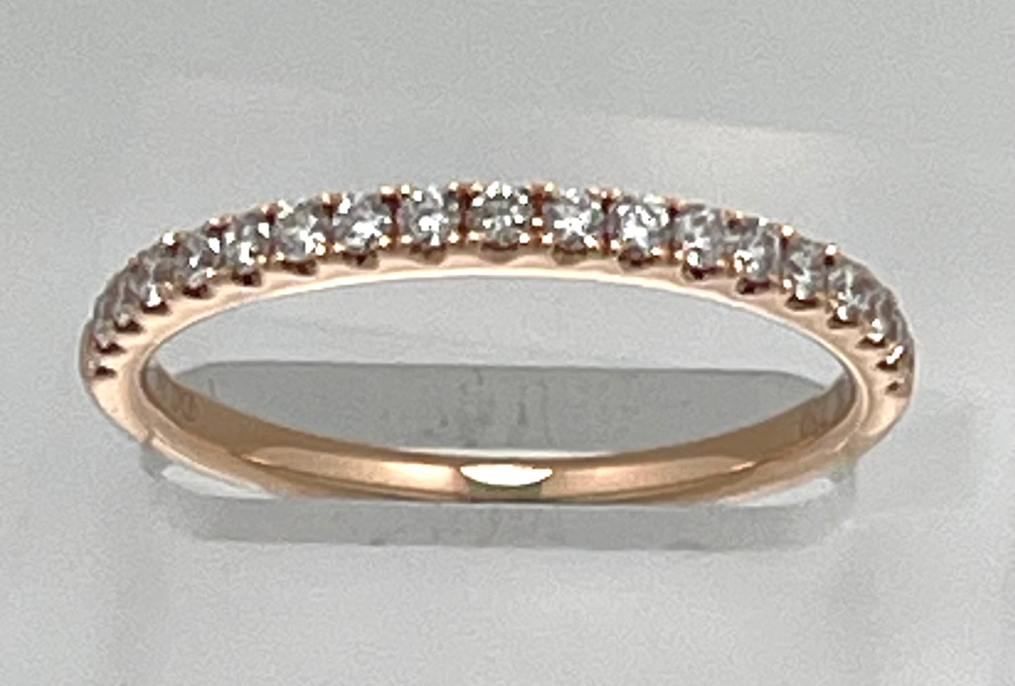 18KR  Rose Gold Diamonds Band