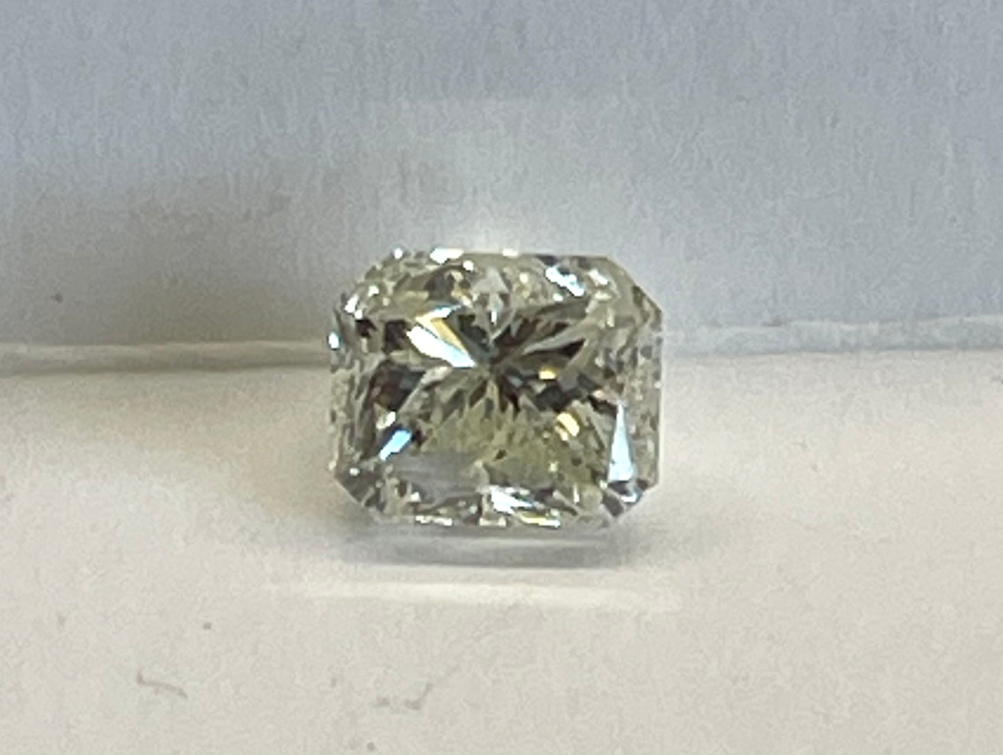 Radiant cut 2.00 carat