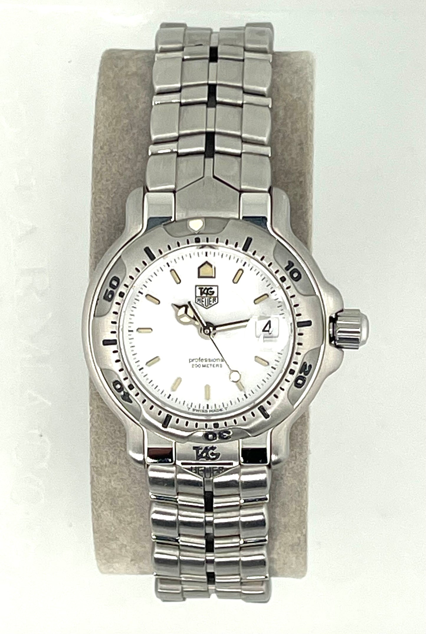 TAG Heuer 6000 White Women's Watch - WH1311